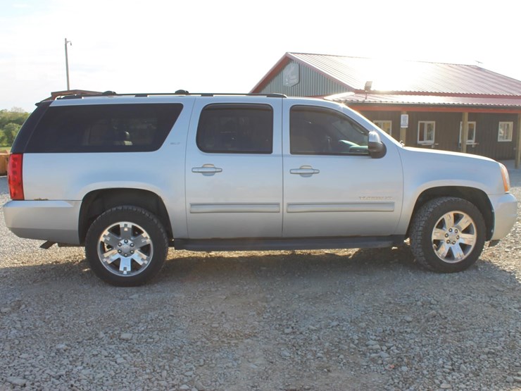2010-gmc-yukon-xl-image-6
