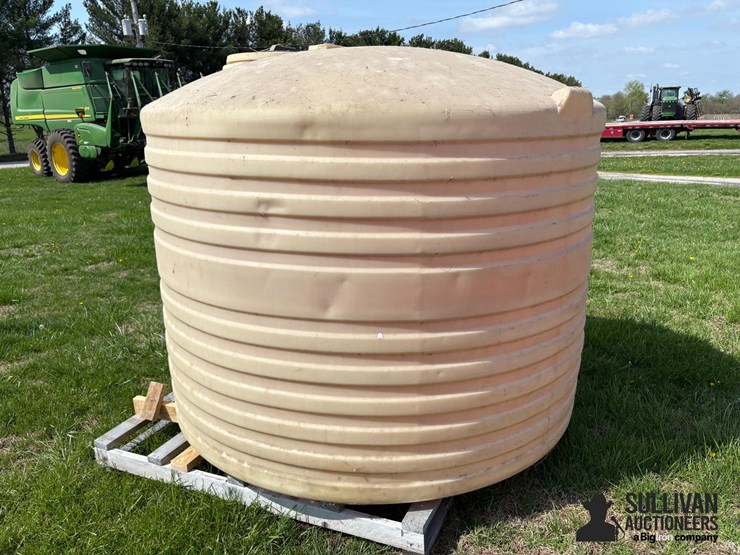 solar-1,200-gal-poly-tank-image-3