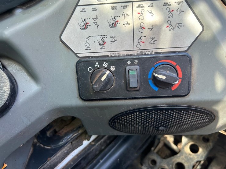 2015-bobcat-t650-image-25