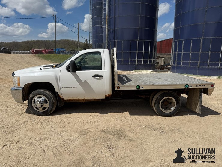 2008-chevrolet-silverado-3500-image-8