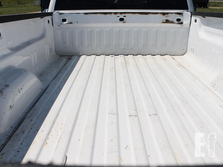 2015-chevrolet-silverado-2500-image-11