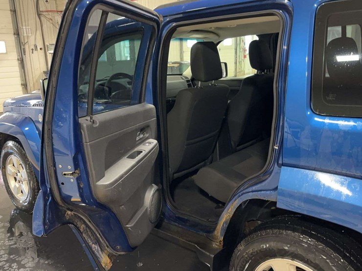 2009-jeep-liberty-image-12