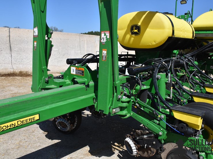 2014-john-deere-1775nt-image-18