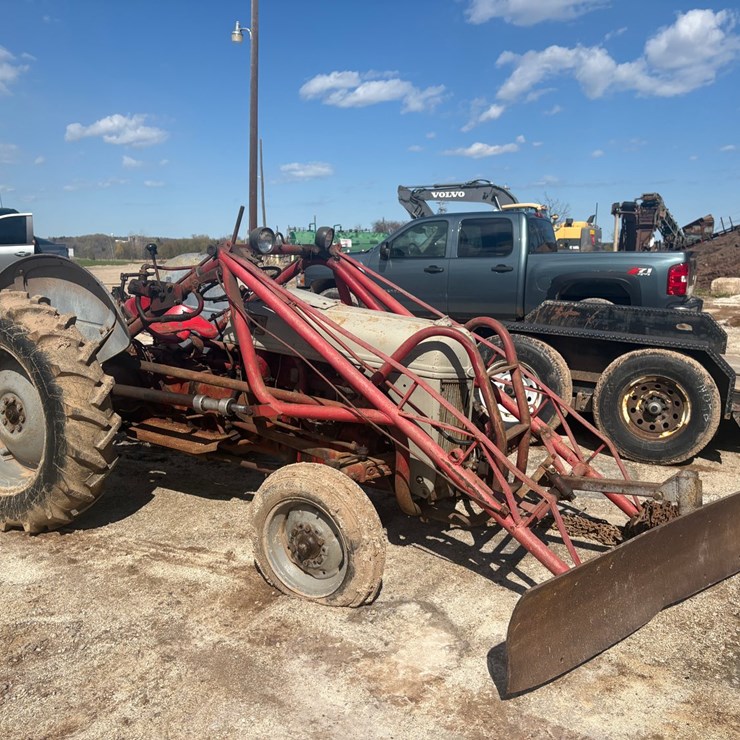 FORD 8N