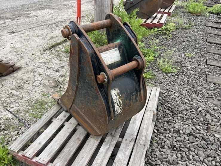 caterpillar-18-image-4