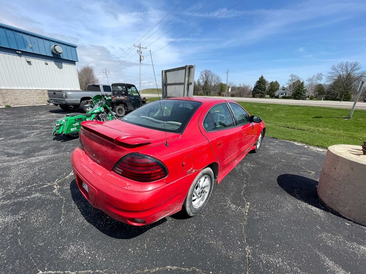 #498-•-2004-pontiac-grand-am-(has-wi-title)-(denmark,-wi)-image-5