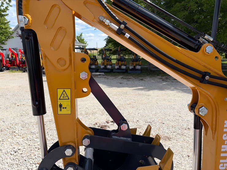 #164-•-unused-2026-ats-rt15r-mini-excavator-image-7