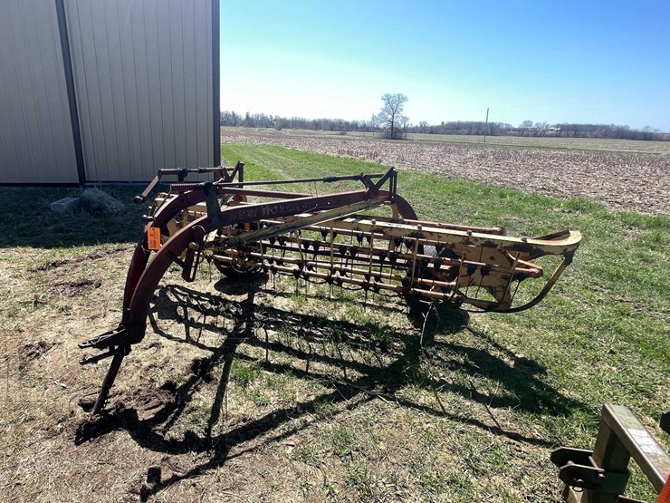 #6089-•-new-holland-hay-rake-(omro,-wi)-image-1