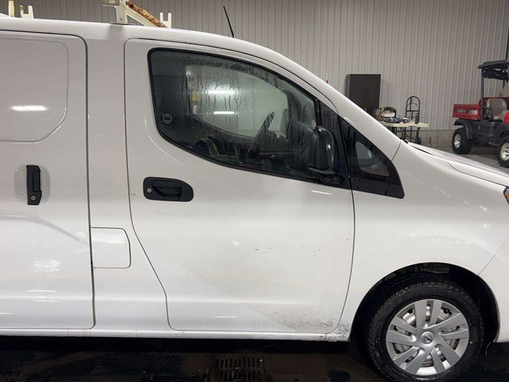 2020-nissan-nv200-image-27