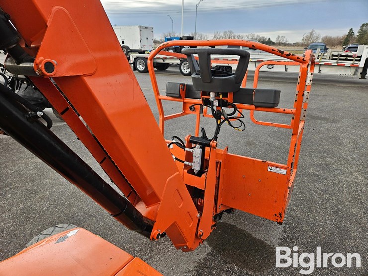 2019-jlg-toucan-32e-image-14