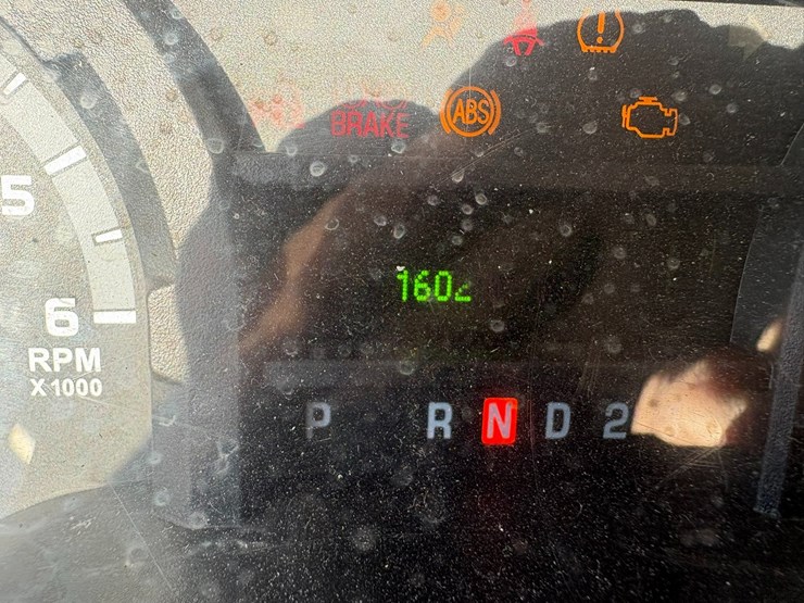 2014-ford-e350-image-47