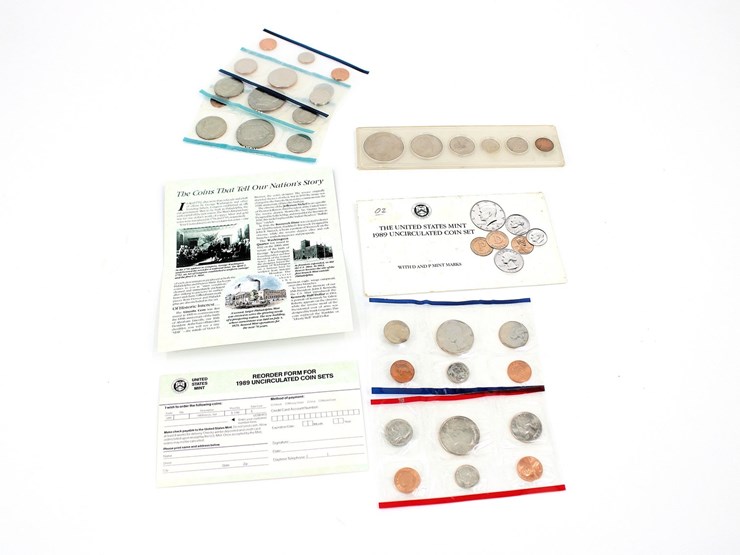 #32919-•-currency-|-misc-us-mint-coin-sets-from-the-70's-and-80's-image-6