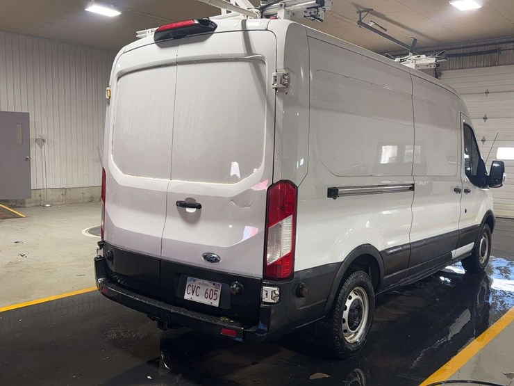 2019-ford-transit-image-5