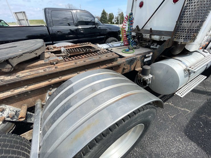 1997-kenworth-t800-image-34