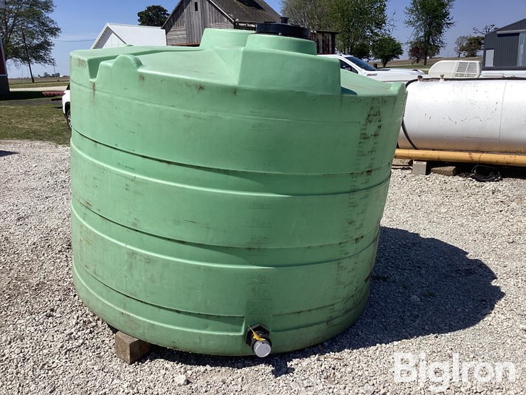 1500-gal-poly-water-tank-image-1