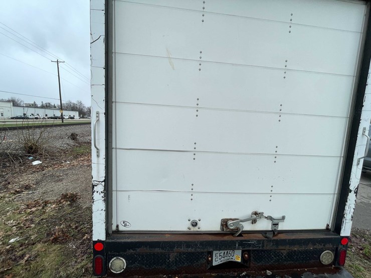 2016-ford-e450-image-34