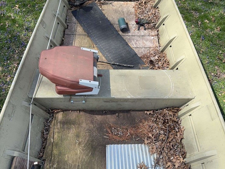 1993-18ft-aluminum-boat-and-trailer-hin--gen0564jb393-vin-19bej1111pca30128-image-9