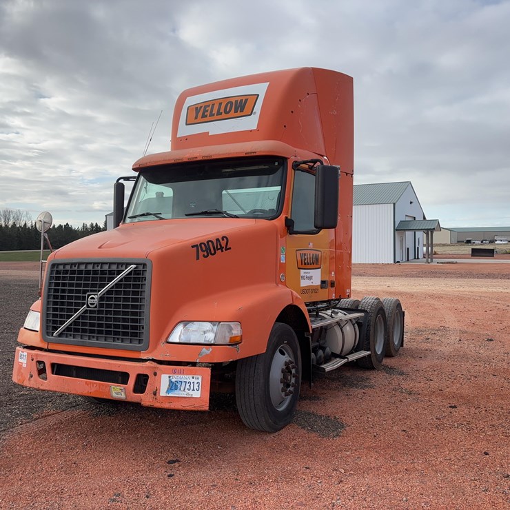 2007 VOLVO VN