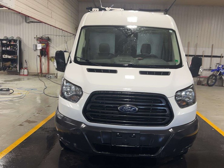 2019-ford-transit-image-8