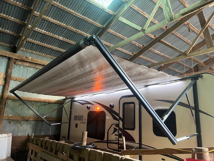 #9555-•-2017-rockwood-mini-lite-2304ks-camper-(title-in-delay)-image-42