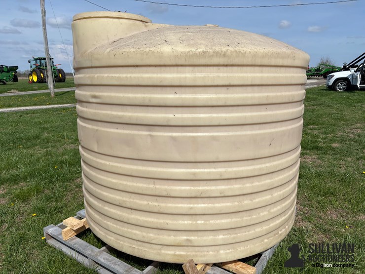 solar-1,200-gal-poly-tank-image-6