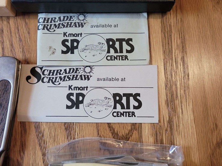 collection-of-assorted-folding-pocket-knives-with-boxes-and-ephemera-image-4