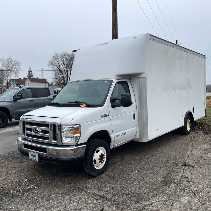 2016 FORD E450