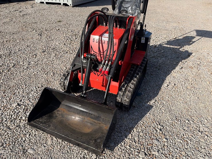 #221-•-unused-2026-ssl580-ride-on-skid-steer-loader-image-4