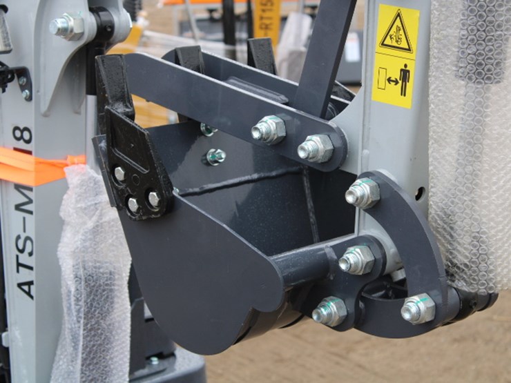 #8075-•-me18-mini-excavator-image-9
