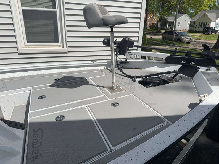 2023-xpress-boat-and-2022-back-track-trailer-image-13