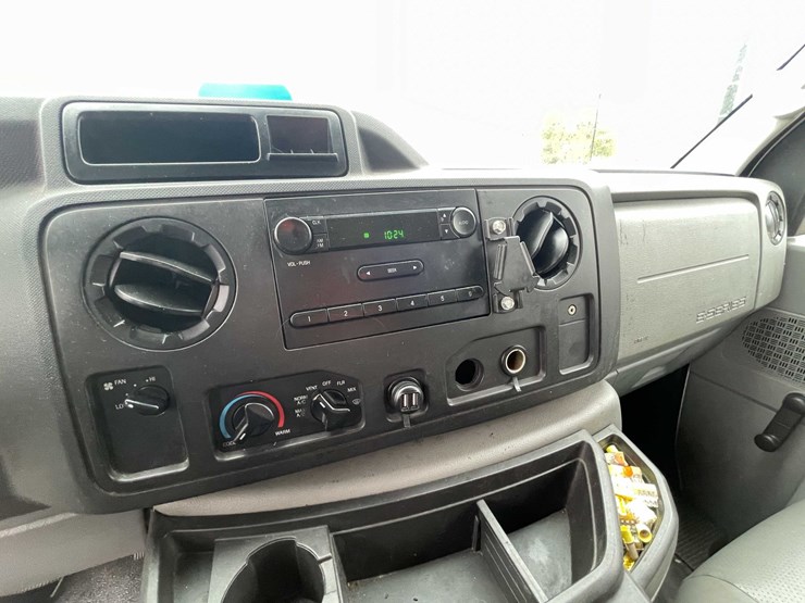 2017-ford-e450-image-60