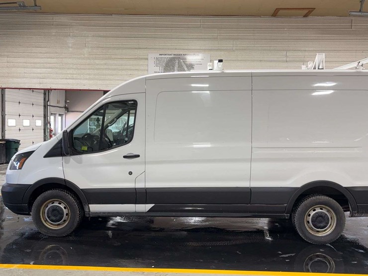 2019-ford-transit-image-2