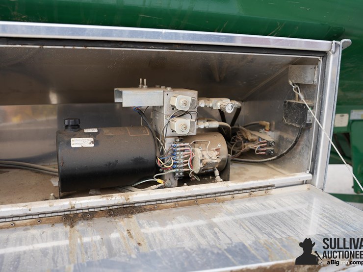 2024-diller-st-6500-27'-t/a-manure-tanker-image-18