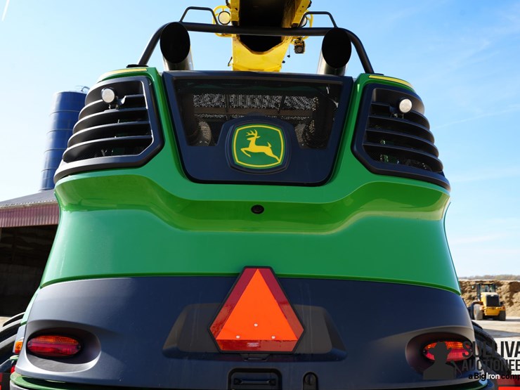 2020-john-deere-9900-image-12