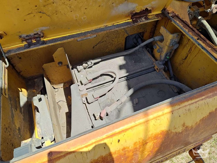 2016-komatsu-pc360-lc-11-image-25