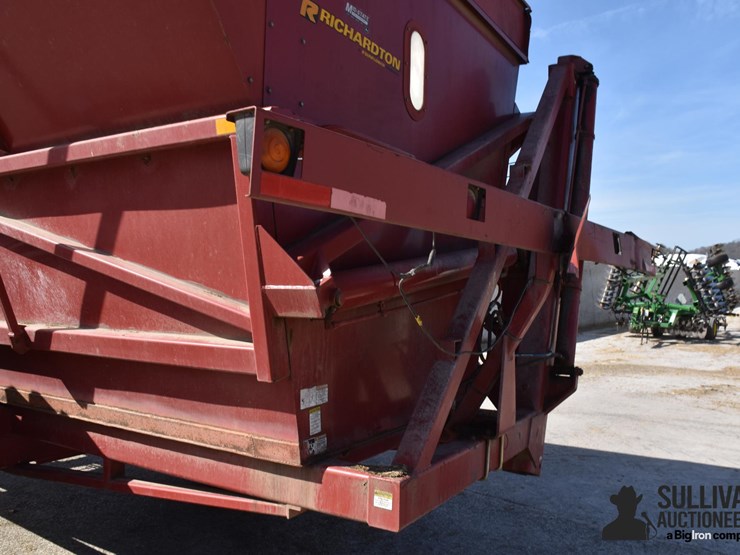 richardton-8210-image-17