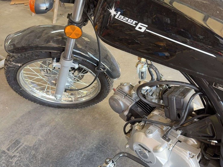 2022-bashan-chongqing-astronautic-bashan-laser-6-scooter-/-bike-125-4-stroke-image-3