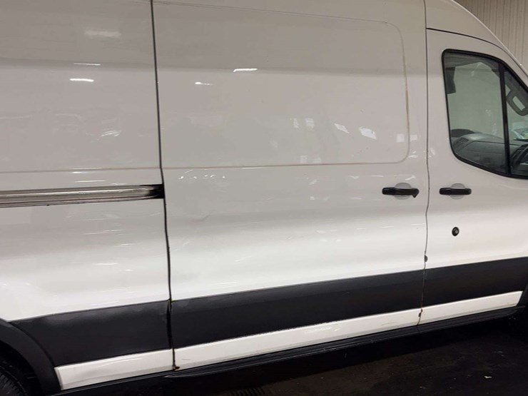 2019-ford-transit-image-26
