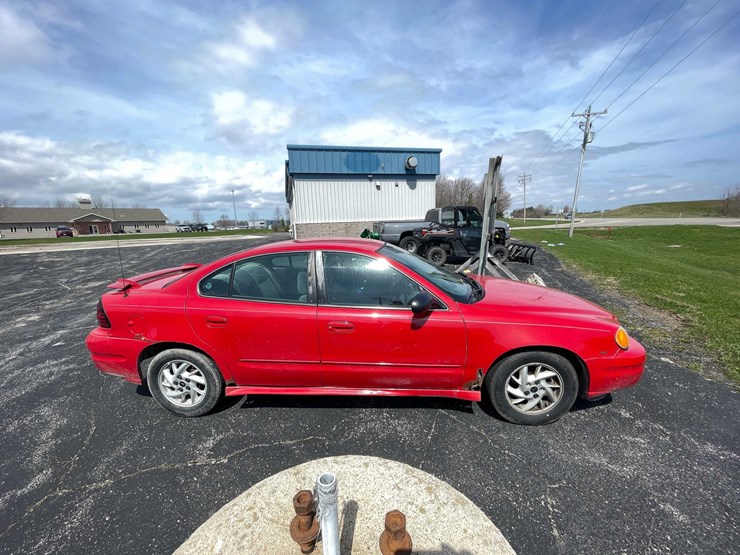 #498-•-2004-pontiac-grand-am-(has-wi-title)-(denmark,-wi)-image-4