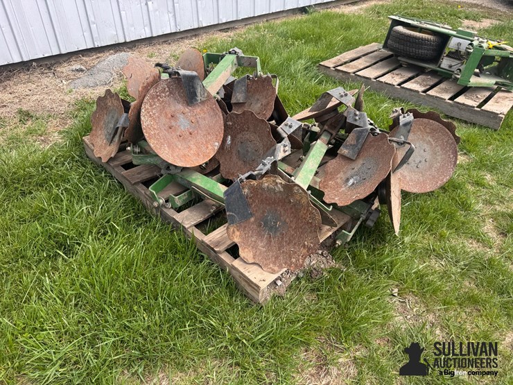 john-deere-12-image-3