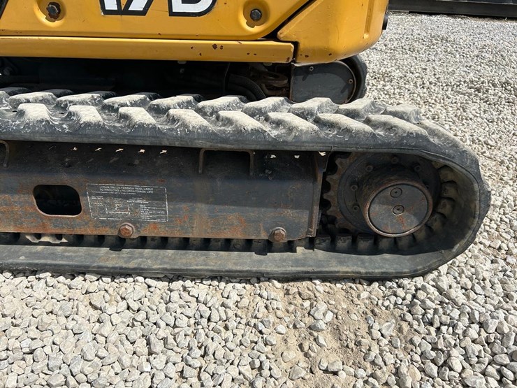 deere-17d-image-18