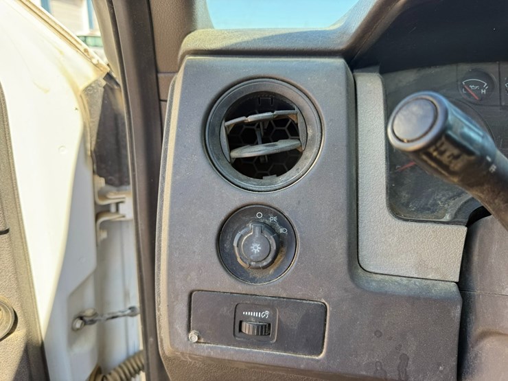 2010-ford-f150-image-43