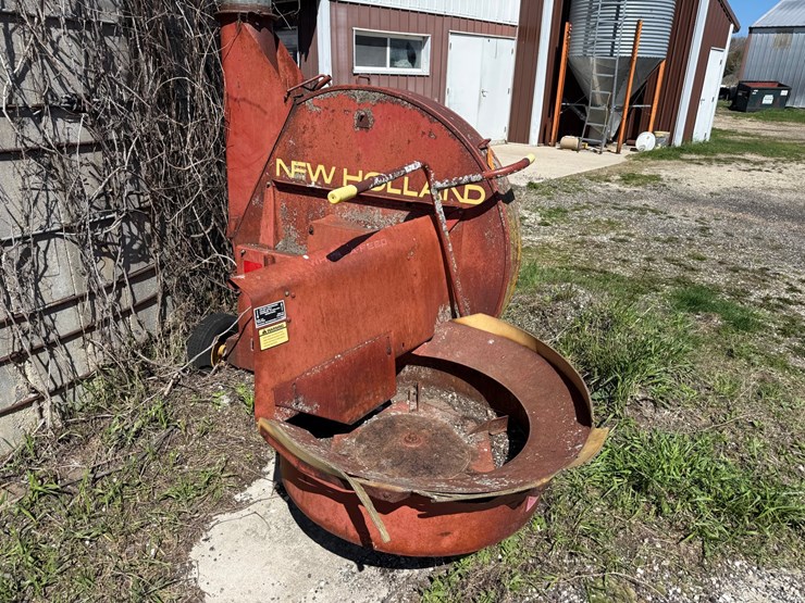 new-holland-28-image-8