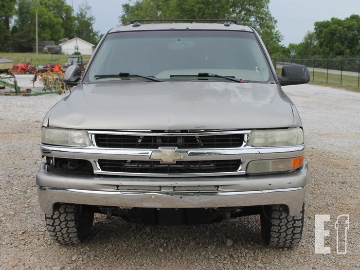 2003-chevrolet-tahoe-image-8