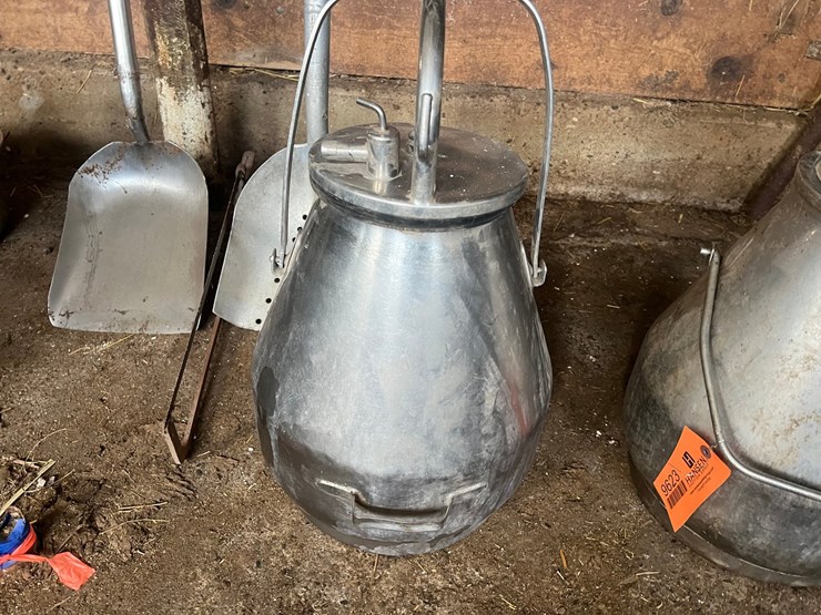 #9623-•-catch-pails-image-7