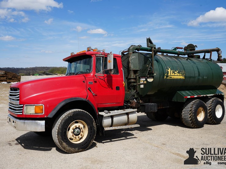 1995-ford-ltl9000-image-1