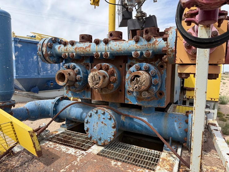 continental-emsco-fb-1600-5k-wp-triplex-mud-pump-w/-ac-electric-motor-&-mixing-tank-skidded-image-11