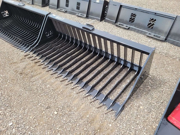 76-in.-skeleton-bucket-high-side-image-2