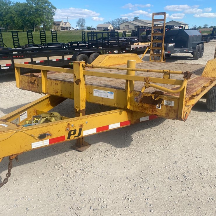 #362 • 2012 PJ 16' Flatbed Trailer (Has WI Title) (Helenville, WI)