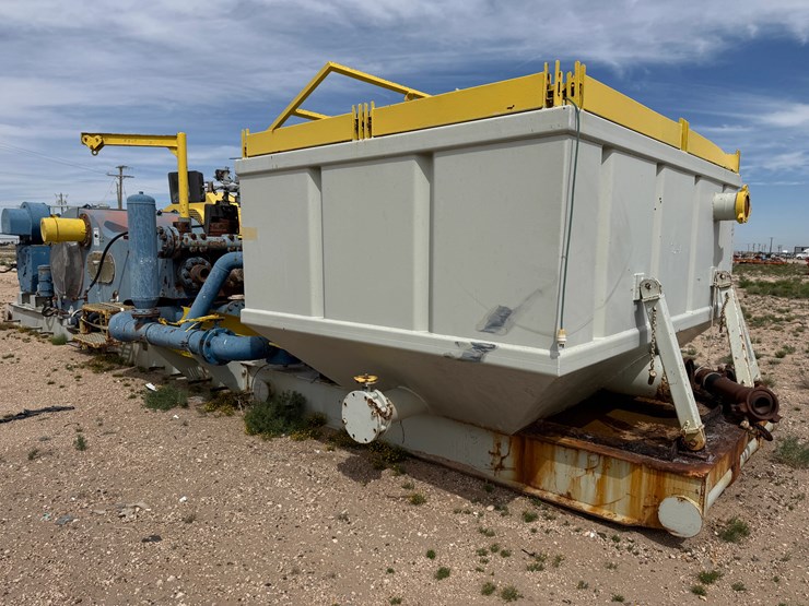continental-emsco-fb-1600-5k-wp-triplex-mud-pump-w/-ac-electric-motor-&-mixing-tank-skidded-image-6